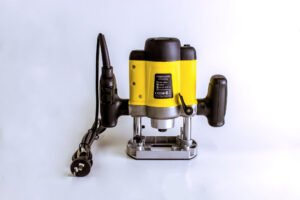 FRESADORA 1200W 11500/13000RPM MEKA VPER1026 - Imagen 3